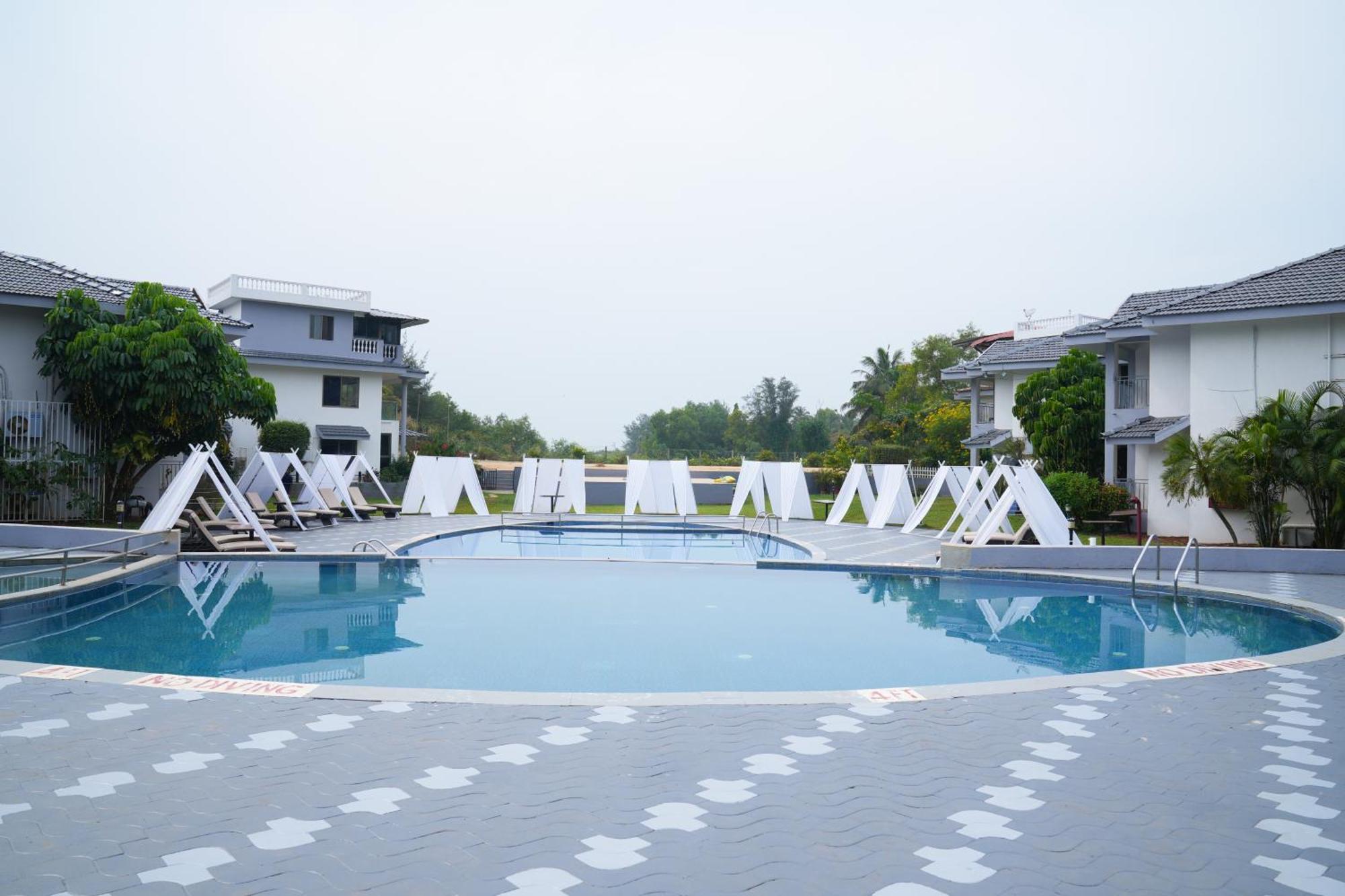 Regenta Baywatch Resort, Goa Benaulim Eksteriør billede