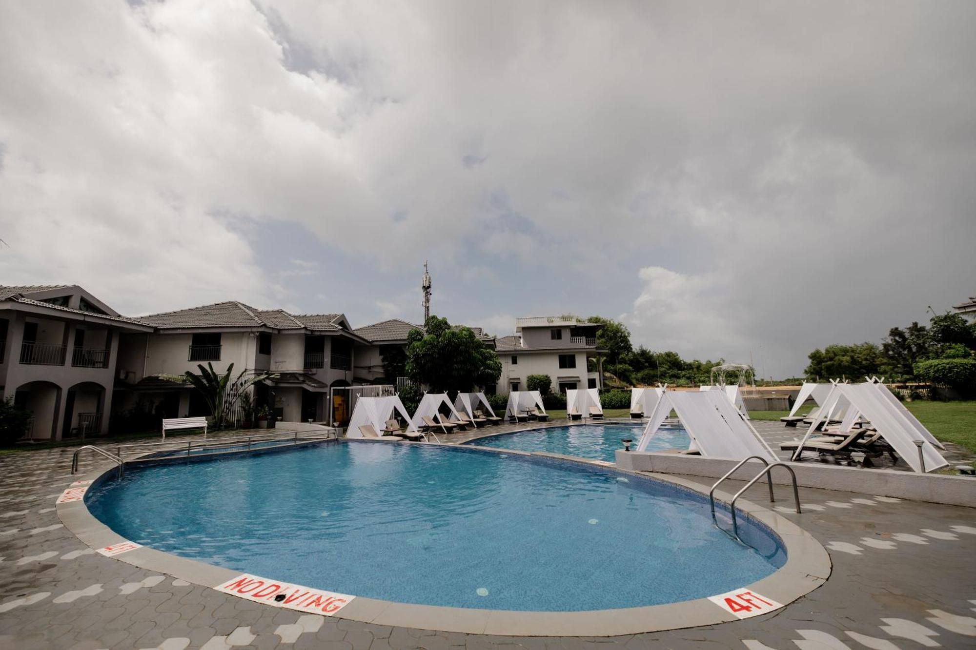 Regenta Baywatch Resort, Goa Benaulim Eksteriør billede